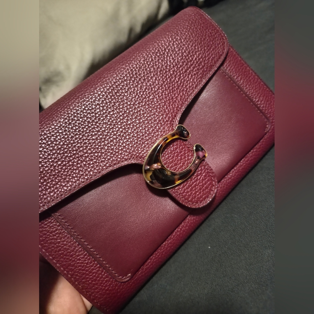 Coach TABBY Chain Clutch Red Pebble